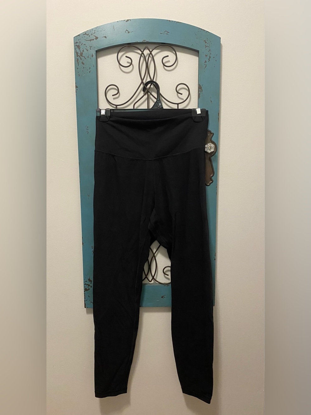 Lululemon Black High-Rise Leggings - Picture 2 of 7